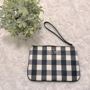 NWT! Kate Spade Chelsea Medium Wristlet Pouch